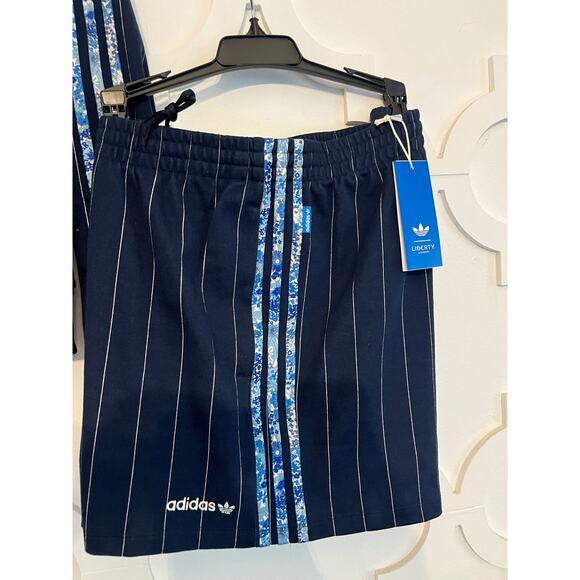 NEW ADIDAS ORIGINALS SZ Large Liberty London Floral Tracksuit Women's - Picture 6 of 8